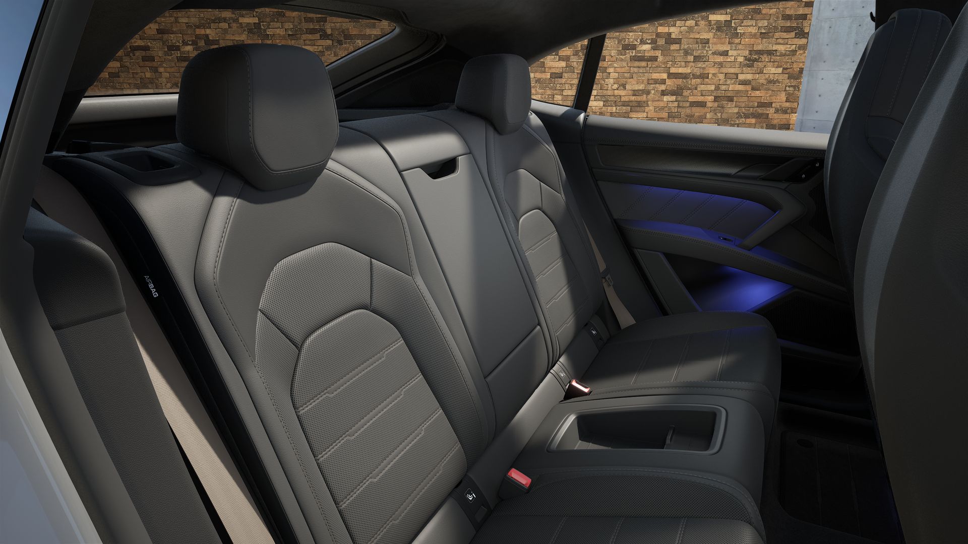 Pohled do interiéru Cayenne Turbo Coupé Electric
