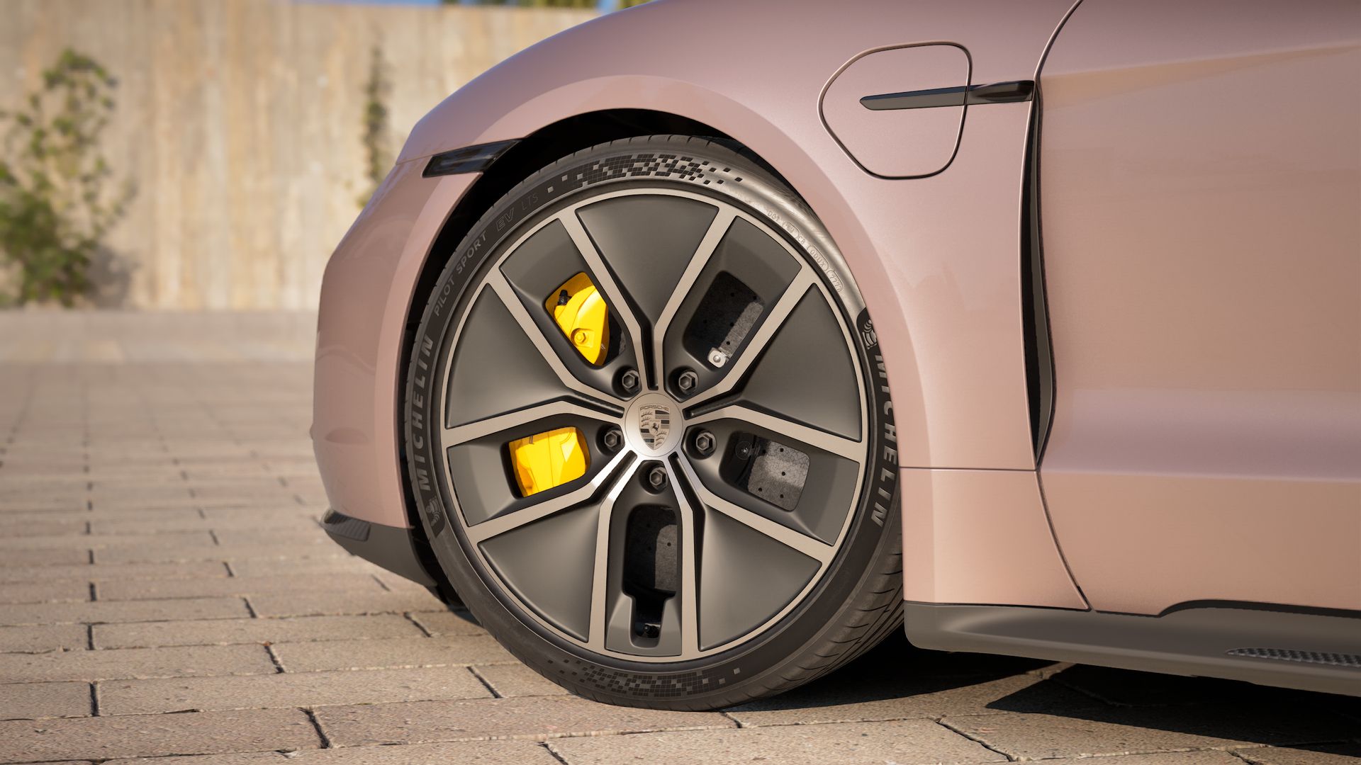 Išorės peržiūra Taycan Turbo S