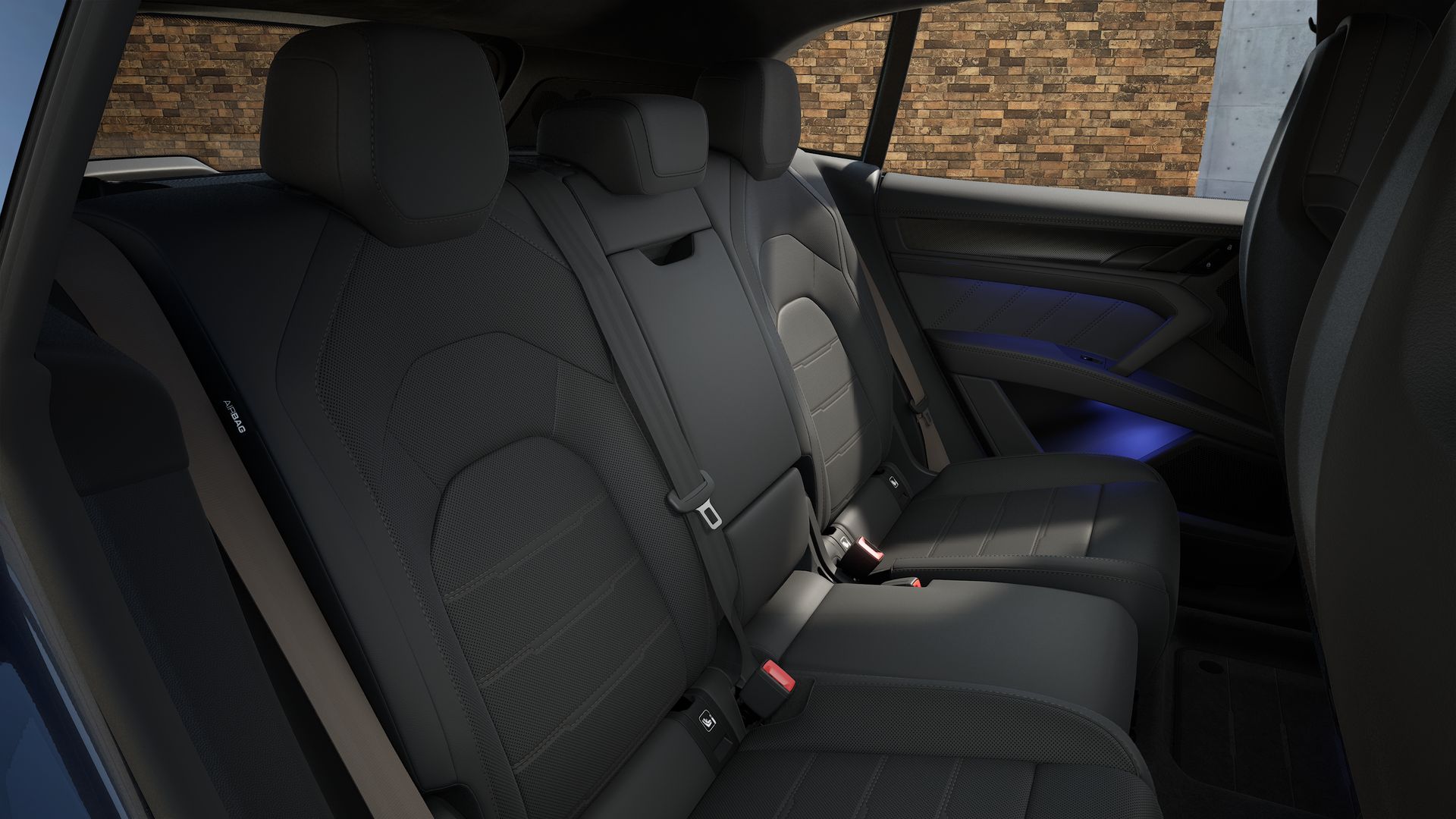 Pohľad do interiéru Cayenne Turbo Electric