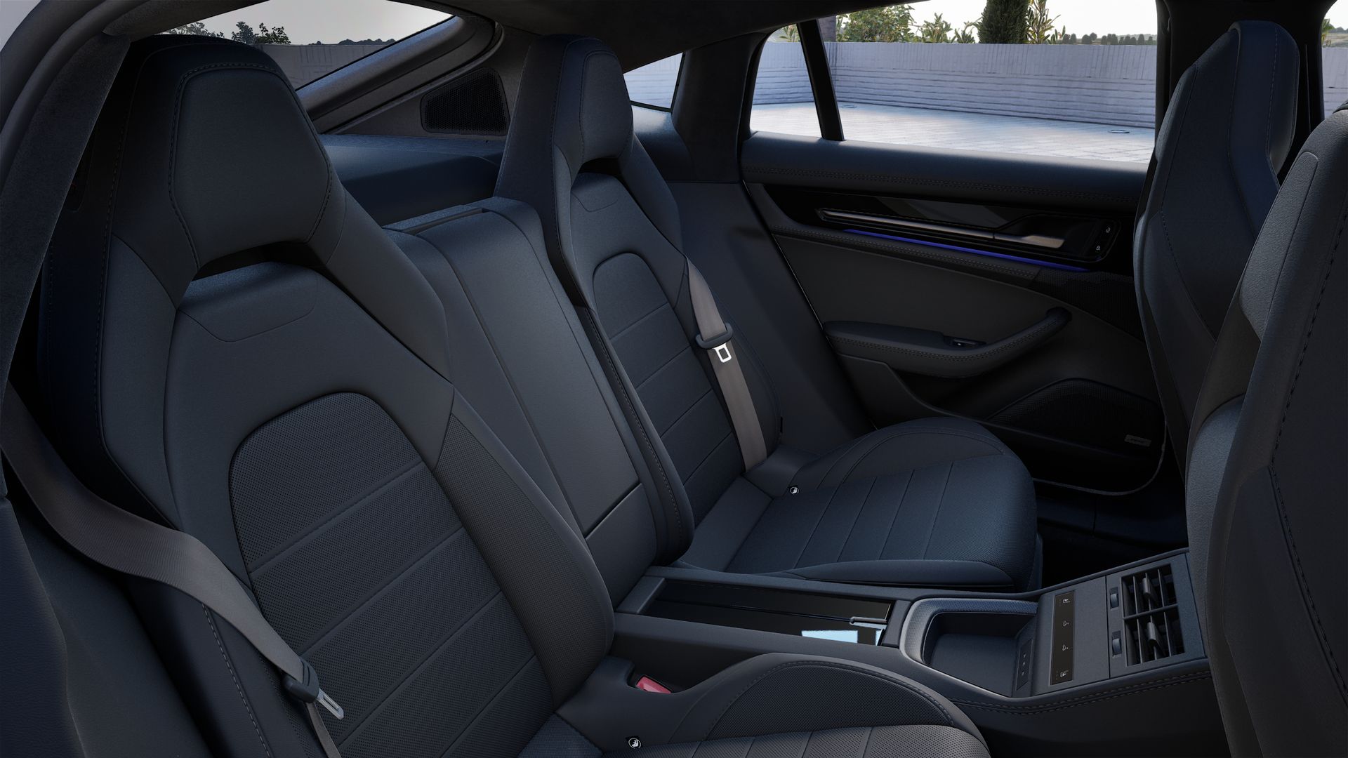 Interior view of Panamera Turbo S E-Hybrid