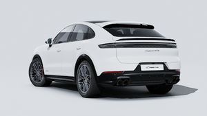 Cayenne GTS Coupé -ի արտաքին տեսքը. ավտոմեքենայի հետնամաս և ձախ կողմ