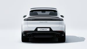 Cayenne GTS Coupé -ի արտաքին տեսքը հետևից