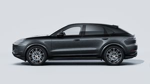 Cayenne Coupé Black Edition -ի արտաքին տեսքը ձախ կողմից
