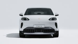 Cayenne S Electric -ի արտաքին տեսքը առջևից