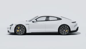 Taycan Turbo S -ի արտաքին տեսքը ձախ կողմից
