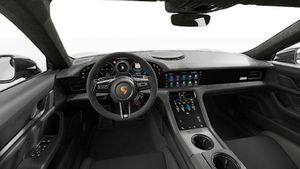 Taycan Turbo GT with Weissach Package-ի սրահի տեսքը. ղեկանիվ և կենտրոնական վահանակ