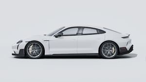 Taycan Turbo GT -ի արտաքին տեսքը ձախ կողմից
