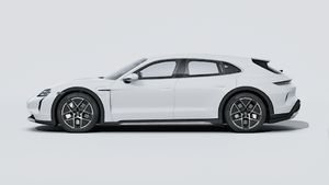 Taycan Turbo Cross Turismo -ի արտաքին տեսքը ձախ կողմից
