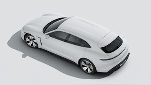 Taycan 4S Sport Turismo -ի արտաքին տեսքը վերևից