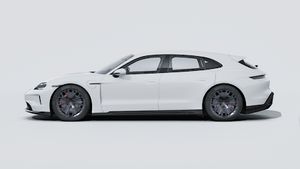 Taycan GTS Sport Turismo -ի արտաքին տեսքը ձախ կողմից
