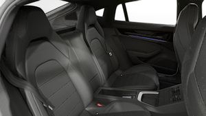 Panamera 4 E-Hybrid-ի տեսքը ներսից 