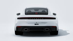 Vista exterior de 911 Carrera S mostrando la parte trasera del coche