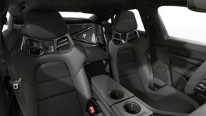 Vista interior de los asientos delanteros del Taycan Turbo GT with Weissach Package