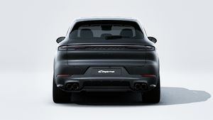 Außenansicht von Cayenne S E-Hybrid Black Edition mit Blick auf das Heck des Fahrzeugs