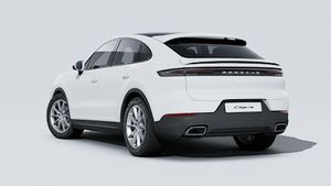 Außenansicht von Cayenne Coupé mit der Rückseite und der linken Seite des Fahrzeugs