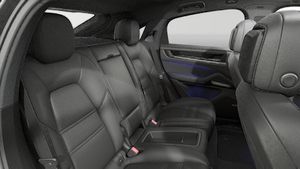 Innenansicht des Cayenne Coupé Black Edition