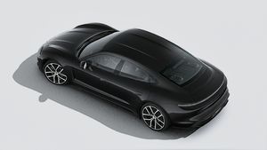 Außenansicht von Taycan 4 Black Edition von oben gesehen
