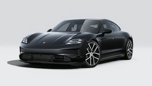 Außenansicht von Taycan 4 Black Edition mit der Vorderseite und der linken Seite des Fahrzeugs