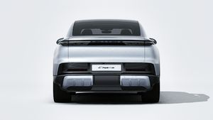 Exterior view of Cayenne S Coupé Electric showing the rear of the car