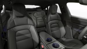 Interior view showing the front seats of Taycan 4 Black Edition