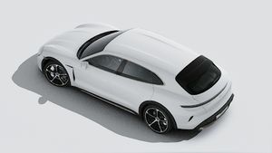 Exterior view of Taycan Turbo Cross Turismo seen from above