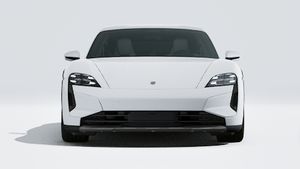 Exterior view of Taycan Turbo Cross Turismo showing the front of the car