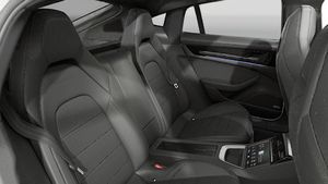 Interior view of Panamera 4 E-Hybrid