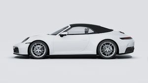 Avtomobilin sol tərəfini göstərən 911 Carrera Cabriolet modelinin xarici görünüşü