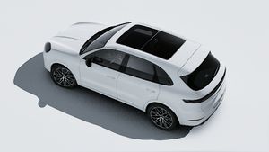 Yuxarıdan görünən Cayenne Black Edition modelinin xarici görünüşü