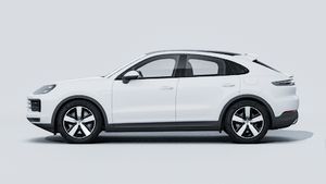 Avtomobilin sol tərəfini göstərən Cayenne E-Hybrid Coupé modelinin xarici görünüşü