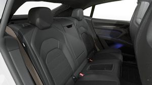 Cayenne Turbo Coupé Electric in daxili görünüşü