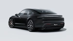 Avtomobilin arxa və sol tərəflərini göstərən Taycan 4S Black Edition modelinin xarici görünüşü
