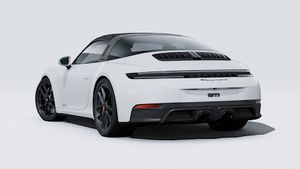Spoljašnji pogled na 911 Targa 4 GTS koji prikazuje stražnju i lijevu stranu automobila