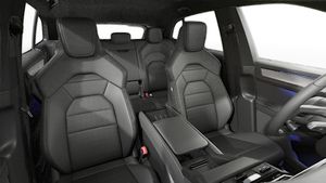 Pogled unutrašnjosti koji prikazuje prednja sjedišta modela Cayenne Electric