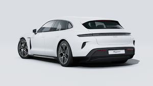 Spoljašnji pogled na Taycan Turbo Sport Turismo koji prikazuje stražnju i lijevu stranu automobila