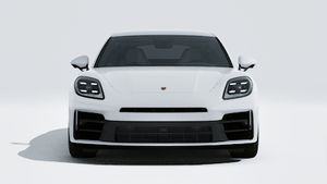 Spoljašnji pogled na Panamera 4 koji prikazuje prednji dio automobila