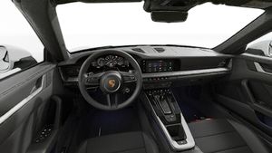 Binnenaanzicht van het stuur en het dashboard van de 911 Carrera Cabriolet
