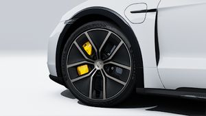 Buitenaanzicht van Taycan Turbo S Cross Turismo