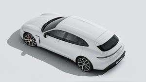 Buitenaanzicht van de  Taycan 4S Sport Turismo Black Edition van bovenaf gezien