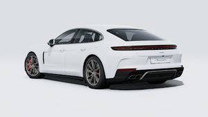 Vue extérieure de Panamera Turbo E-Hybrid montrant l'arrière et le côté gauche de la voiture