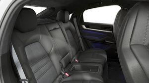 Вътрешен изглед на Cayenne Turbo E-Hybrid Coupé with GT Package
