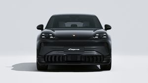 Външен изглед на Cayenne S Electric , показващ предната част на автомобила