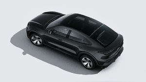 Външен изглед на Cayenne Coupé Electric , гледан отгоре