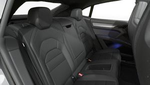 Вътрешен изглед на Cayenne S Coupé Electric