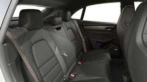 Вътрешен изглед на Macan Turbo