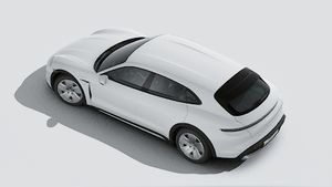Външен изглед на Taycan 4 Cross Turismo , гледан отгоре