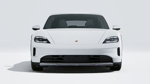 Външен изглед на Taycan 4 Cross Turismo , показващ предната част на автомобила