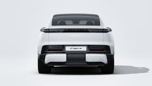 Exterior view of Cayenne S Coupé Electric showing the rear of the car