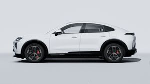 Exterior view of Cayenne Turbo Coupé Electric showing the left side of the car