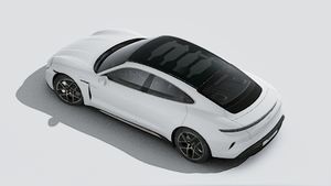 Exterior view of Taycan Turbo seen from above